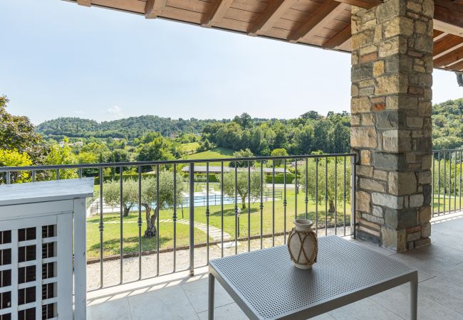 Aparthotel a Lonato del Garda - Il Casale Lonato Sole Aparthotel a Lonato del Garda - Il Casale Lonato Sole