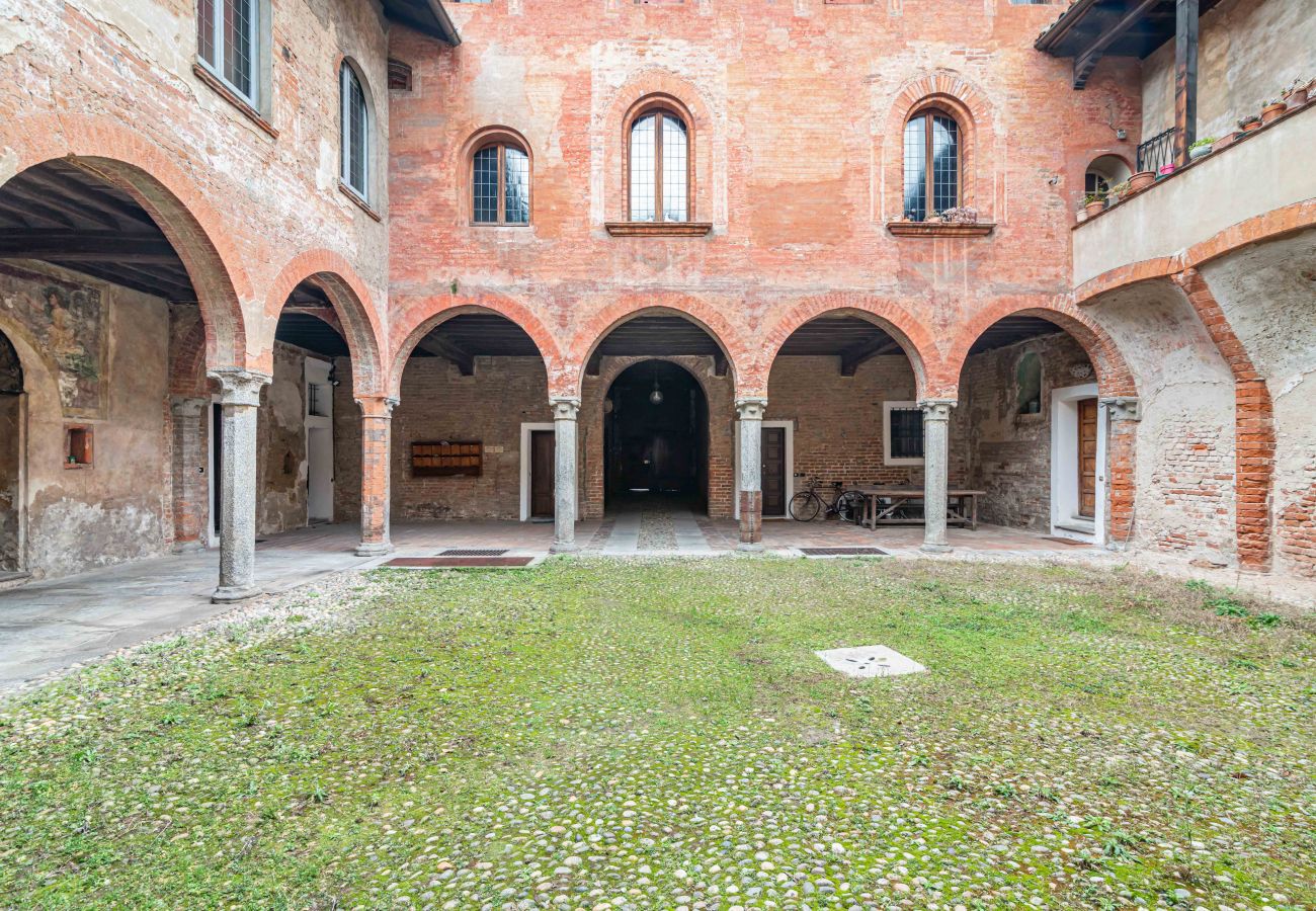 Appartamento a Pavia - Casa del Foscolo