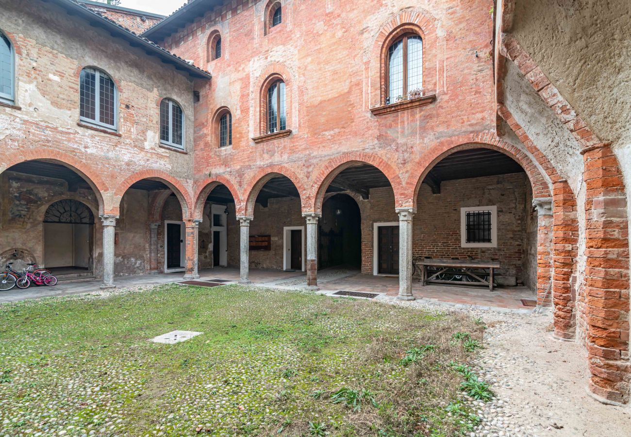 Appartamento a Pavia - Casa del Foscolo