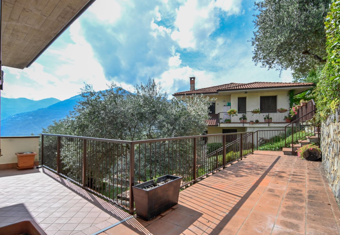 Appartamento a Solto Collina - Terrazza sul Lago