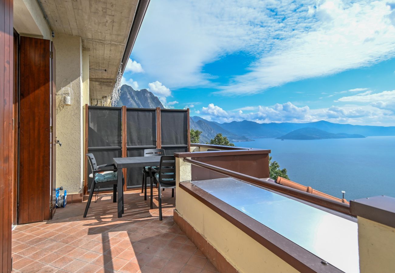 Appartamento a Solto Collina - Terrazza sul Lago