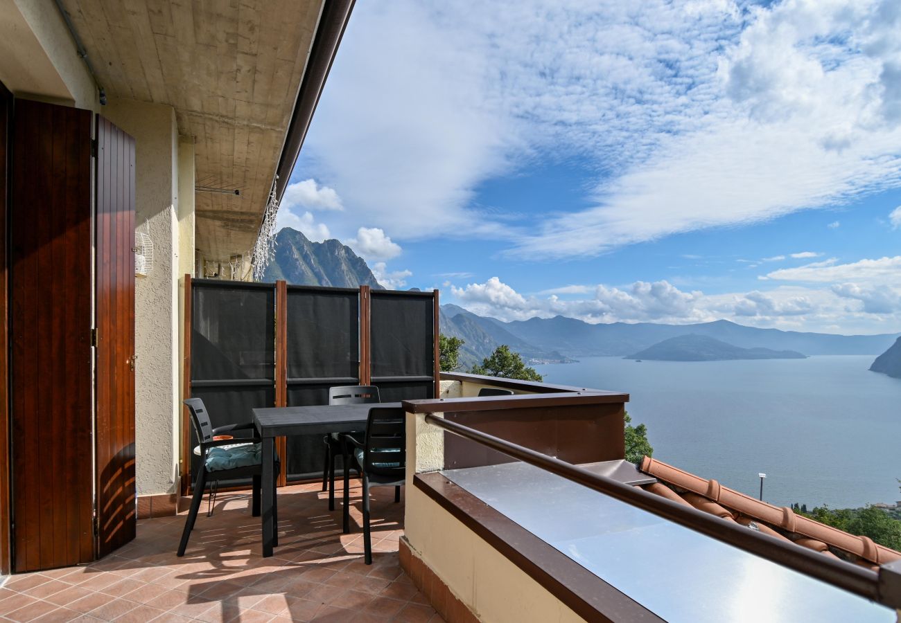 Appartamento a Solto Collina - Terrazza sul Lago