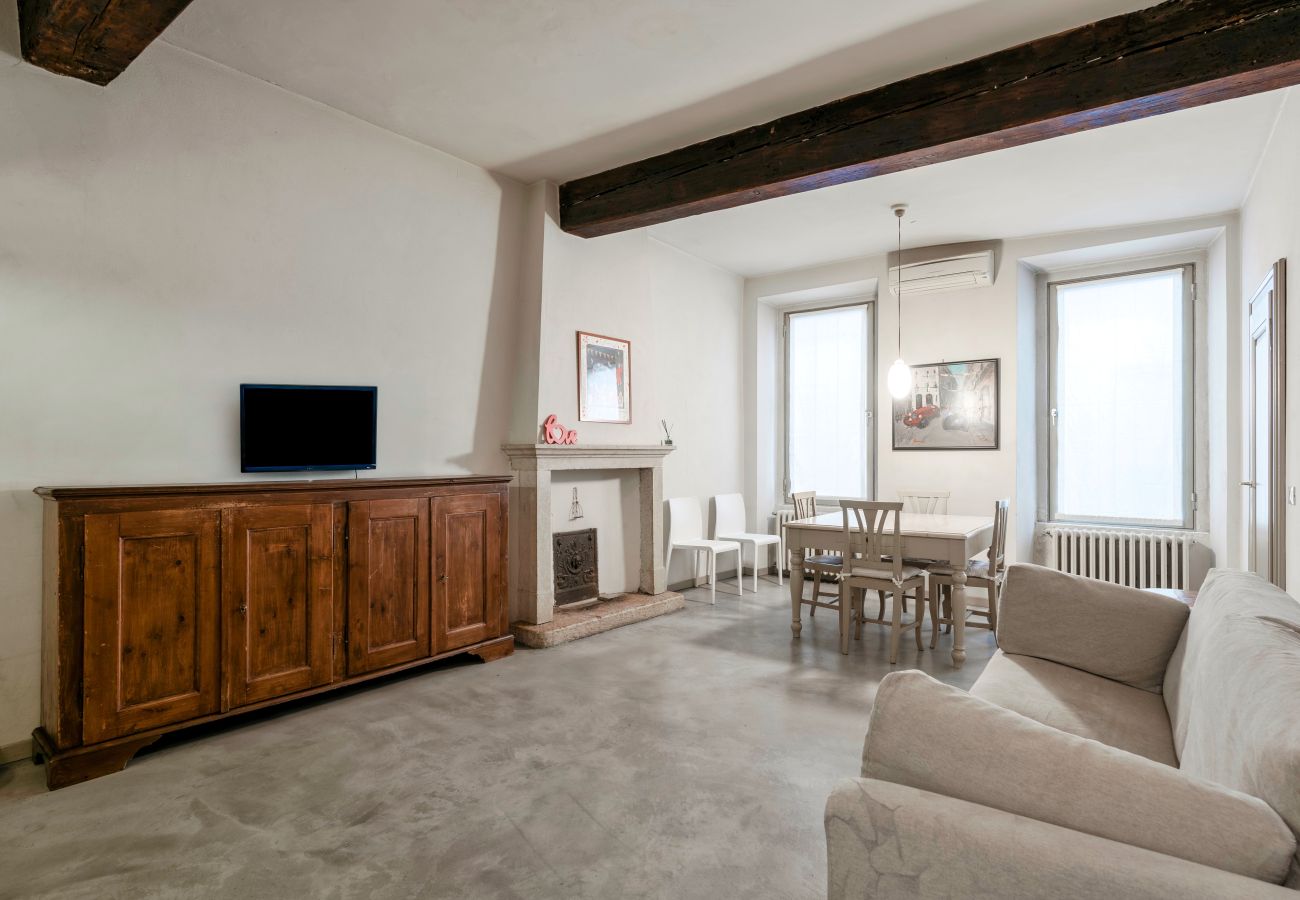 Studio a Brescia - Loggia Apartment