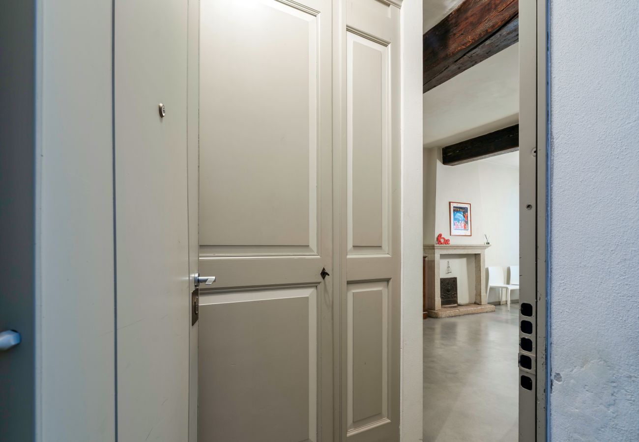 Studio a Brescia - Loggia Apartment