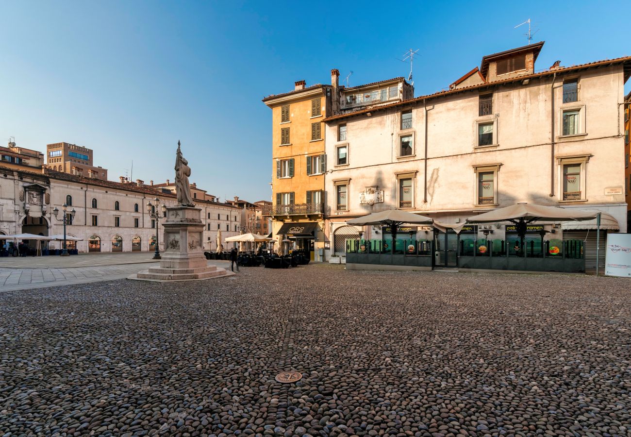 Studio a Brescia - Loggia Apartment