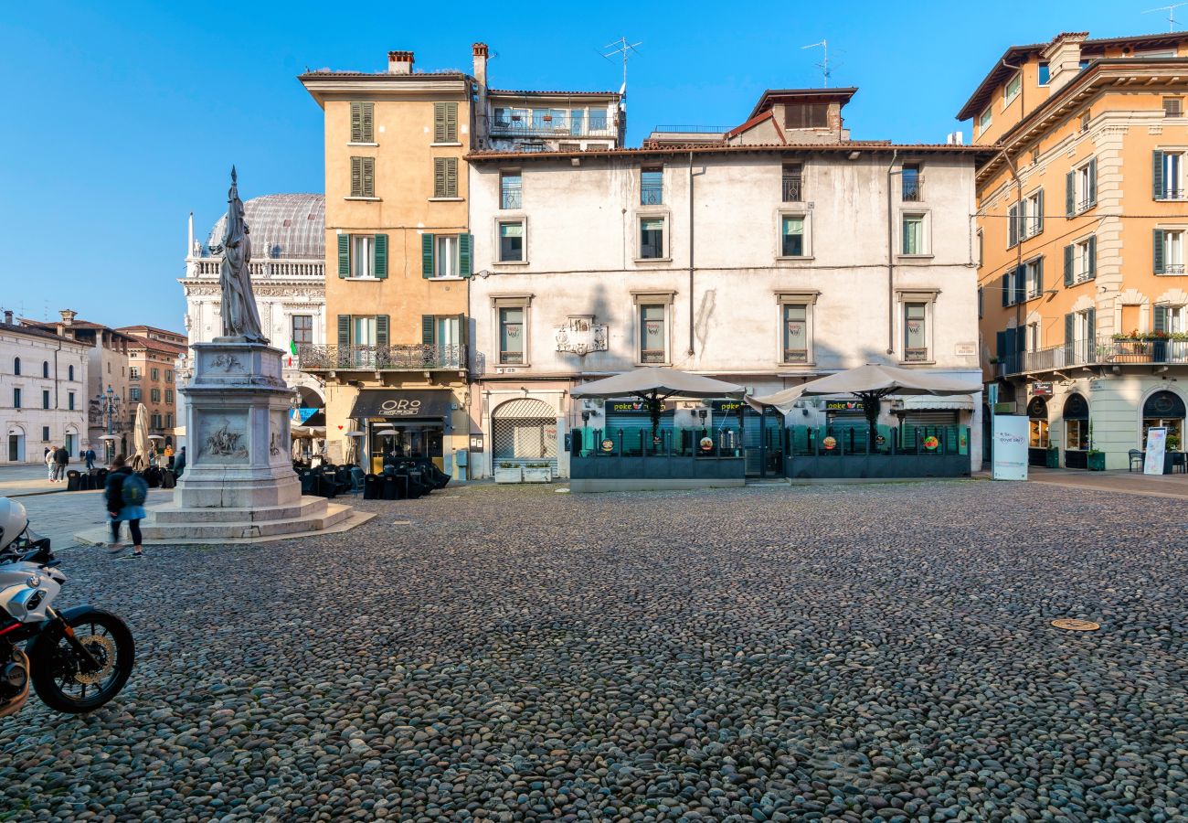 Studio a Brescia - Loggia Apartment