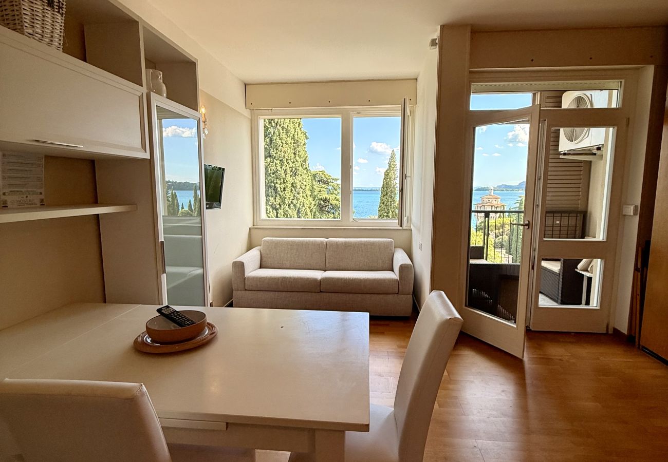 Studio a Gardone Riviera - Relais Villa Alba
