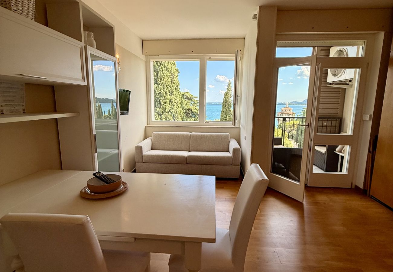 Studio a Gardone Riviera - Relais Villa Alba