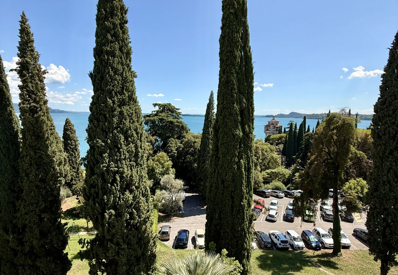 Studio a Gardone Riviera - Relais Villa Alba