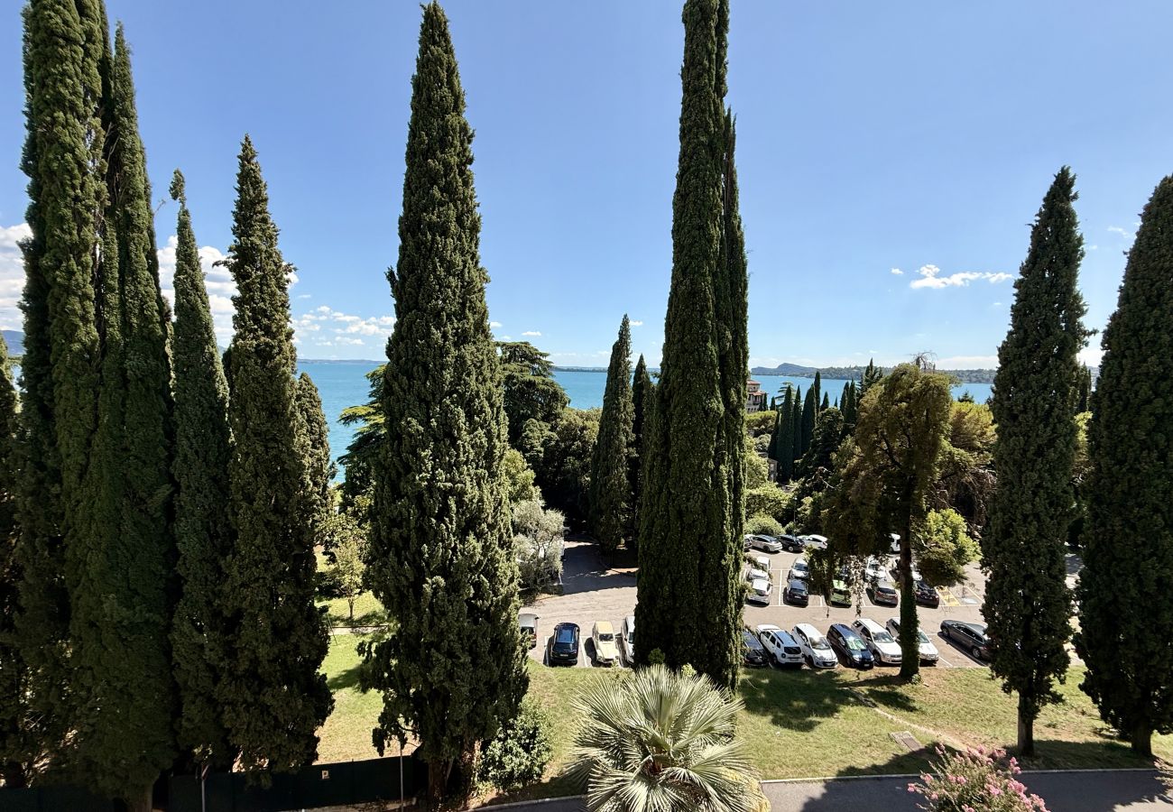 Studio a Gardone Riviera - Relais Villa Alba