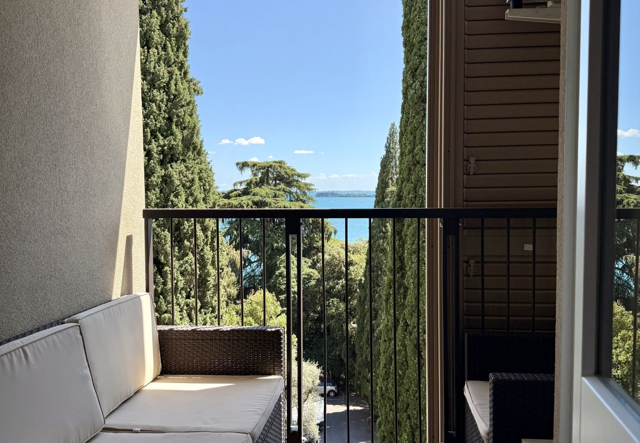 Studio a Gardone Riviera - Relais Villa Alba