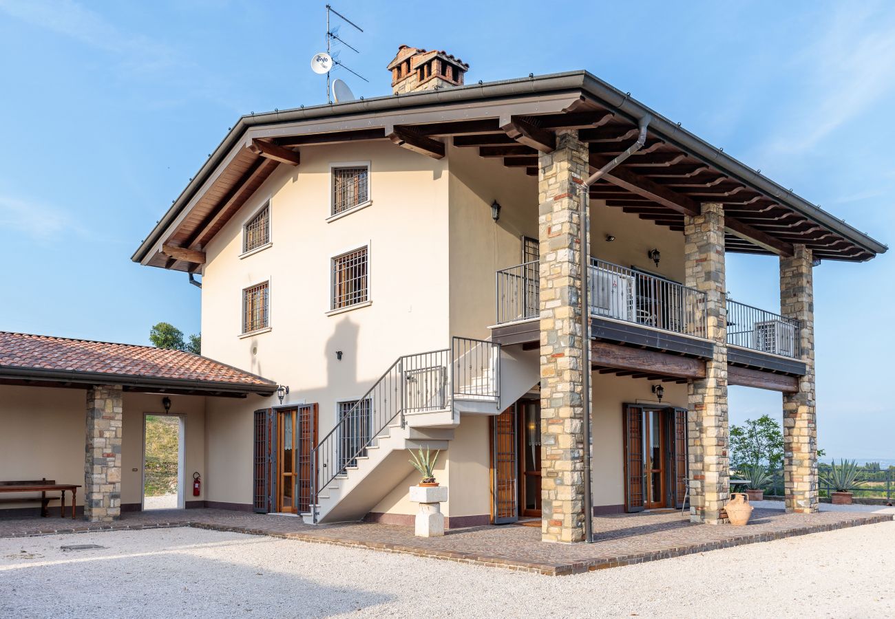 Aparthotel in Lonato del Garda - Il Casale Lonato Terra