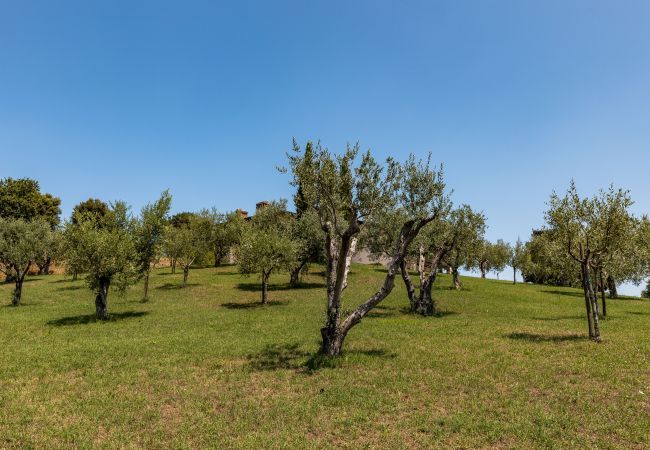 Aparthotel in Lonato del Garda - Il Casale Lonato Sole Aparthotel in Lonato del Garda - Il Casale Lonato Sole