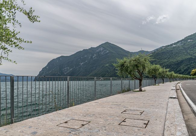 Ferienwohnung in Riva di Solto - Sole E Lago Ferienwohnung in Riva di Solto - Sole E Lago
