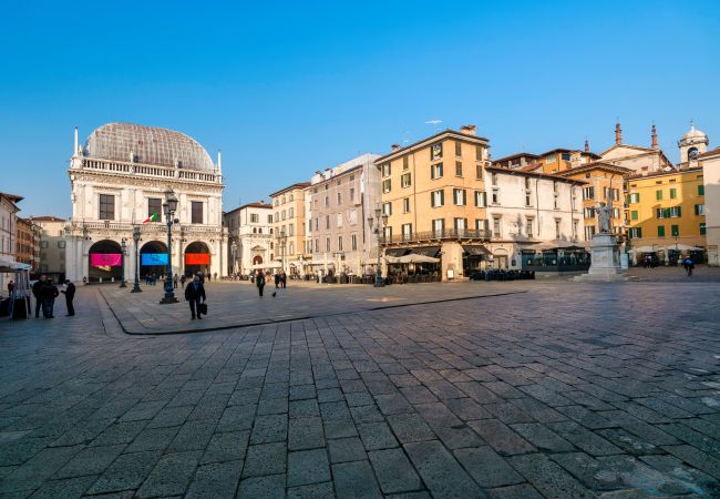 Studio in Brescia - Loggia Apartment