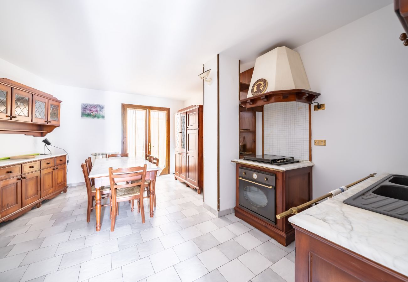 Apartment in Toscolano-Maderno - Casa Mariuccia