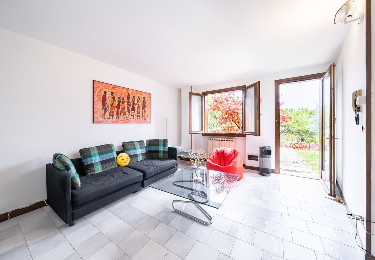 Apartment in Toscolano-Maderno - Casa Mariuccia