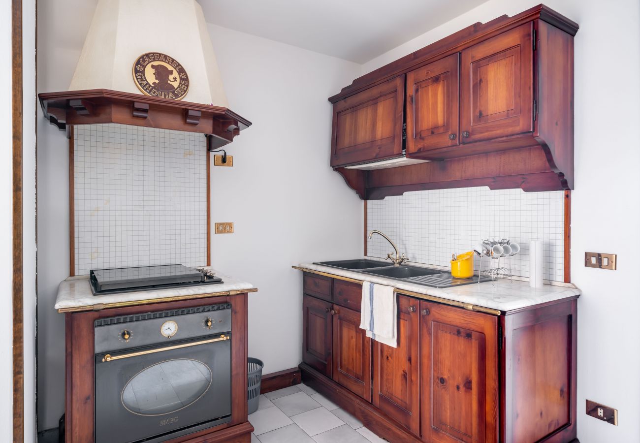 Apartment in Toscolano-Maderno - Casa Mariuccia