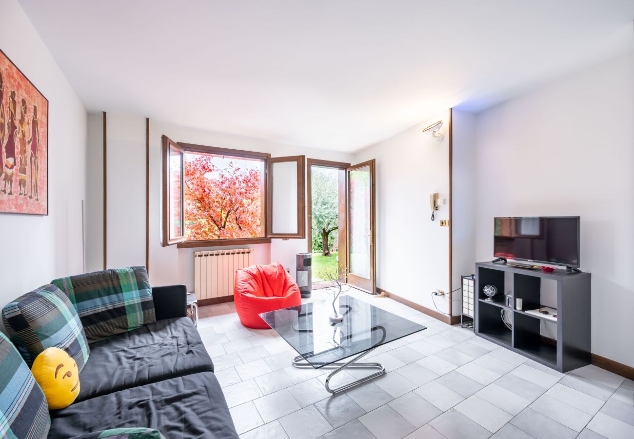 Apartment in Toscolano-Maderno - Casa Mariuccia