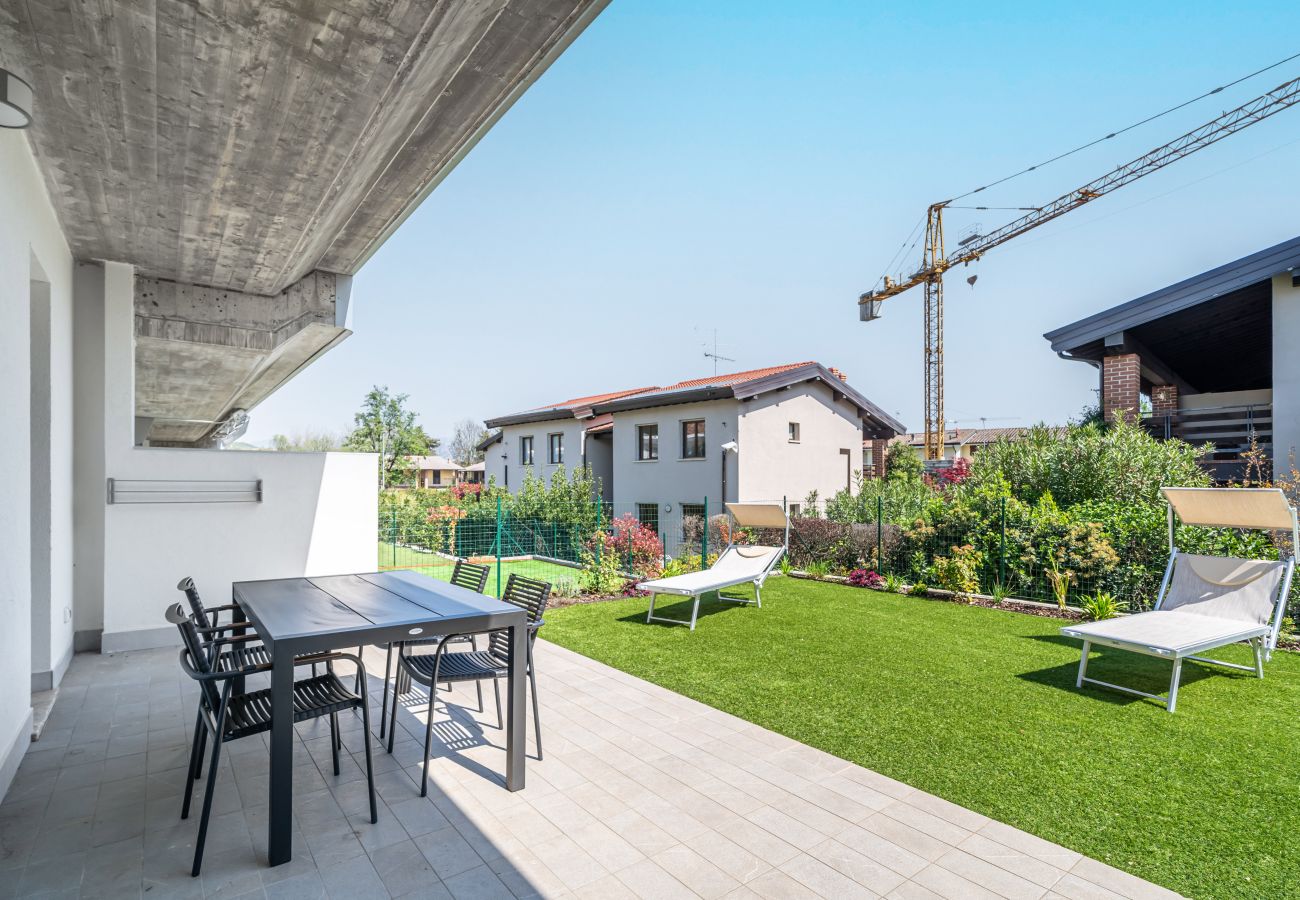 Apartment in Padenghe sul Garda - Garda Lido Red