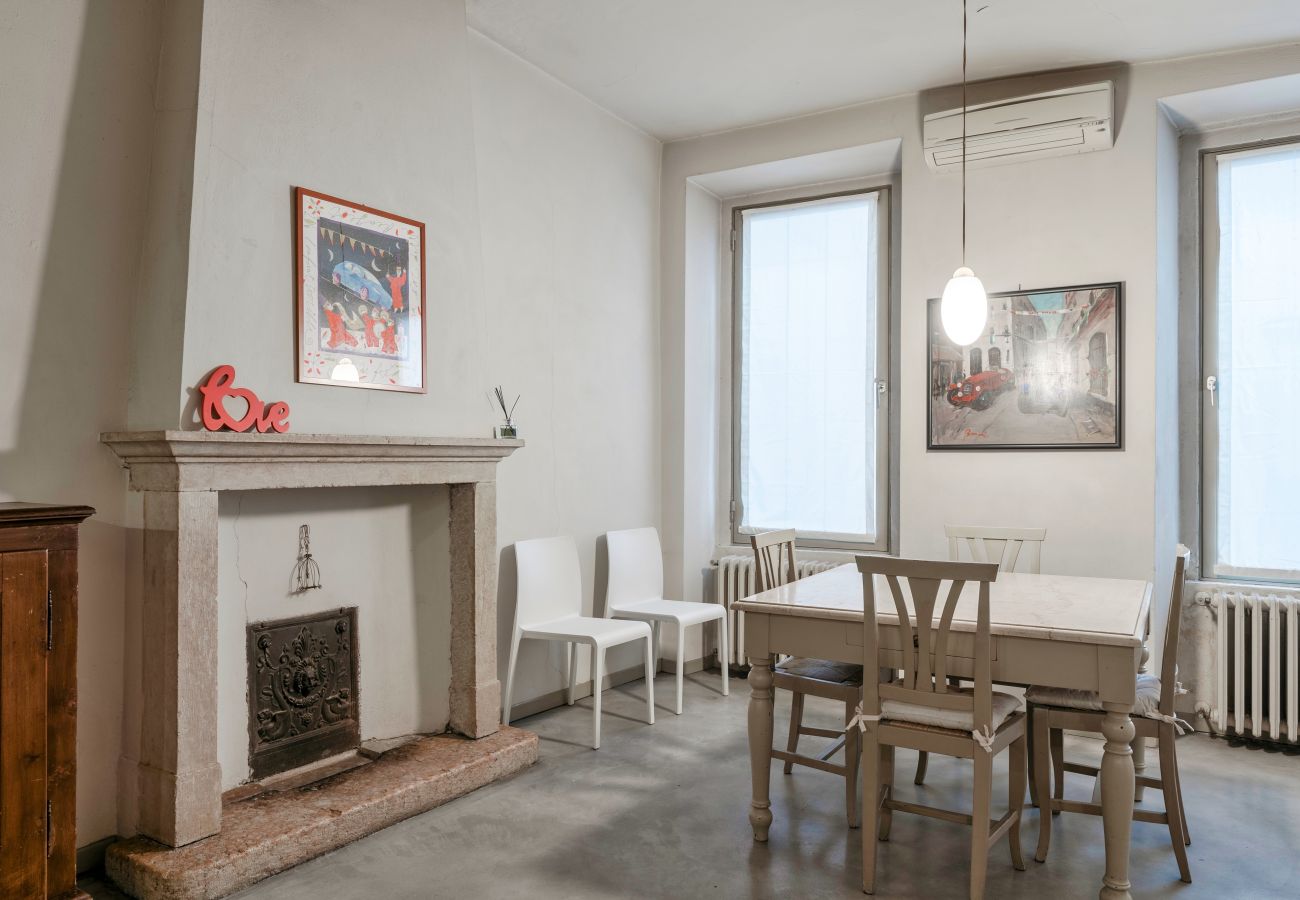 Studio in Brescia - Loggia Apartment