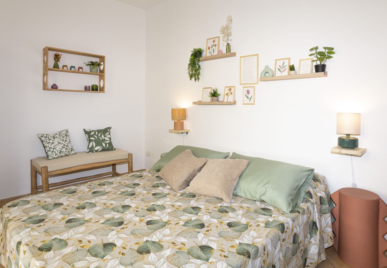 Apartment in Moniga del Garda - La Casetta di Viola