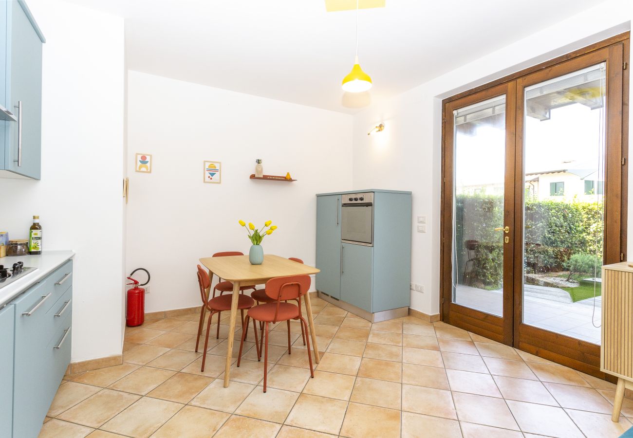 Apartment in Moniga del Garda - La Casetta di Viola