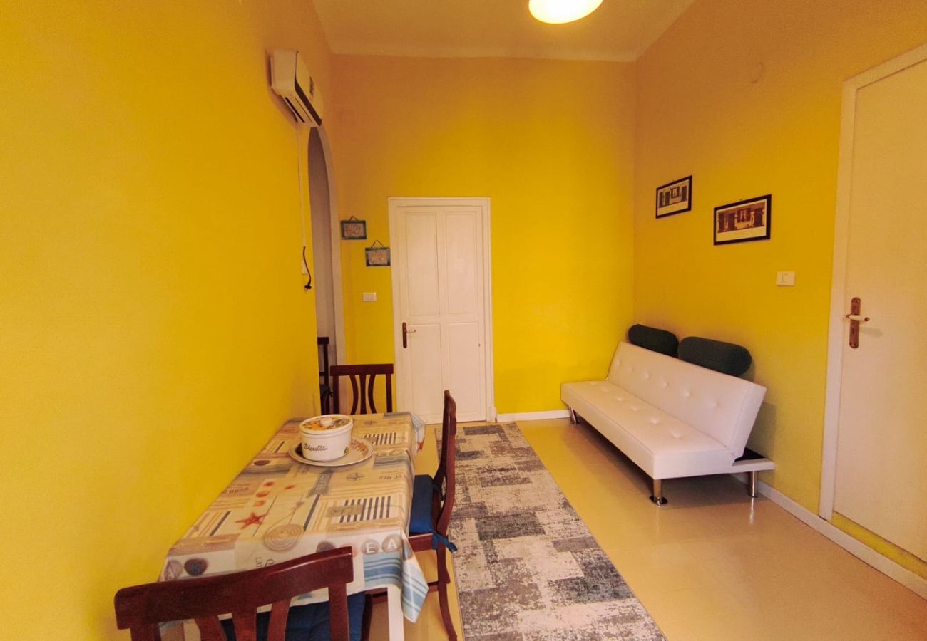 Apartment in Imperia - Paint House