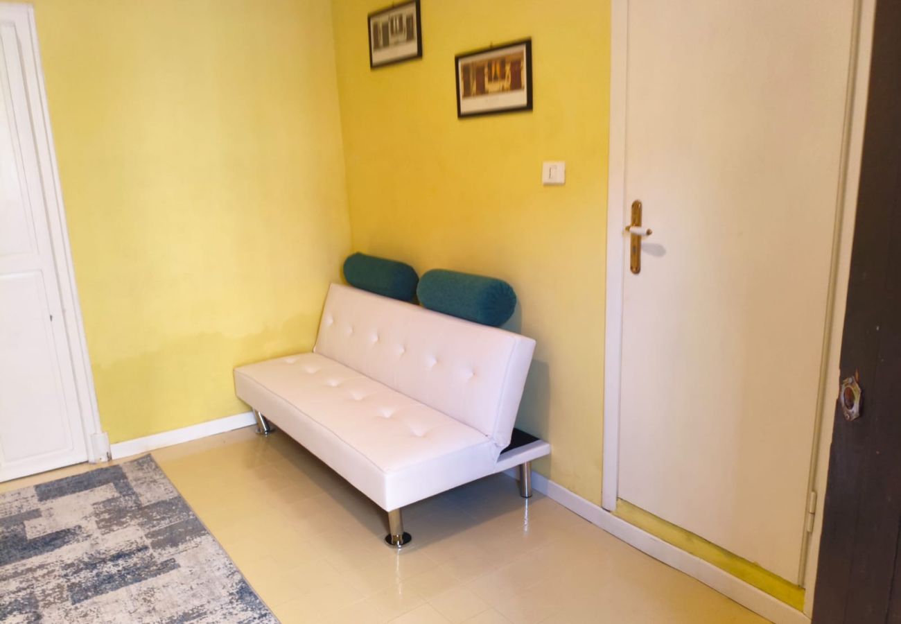 Apartment in Imperia - Paint House