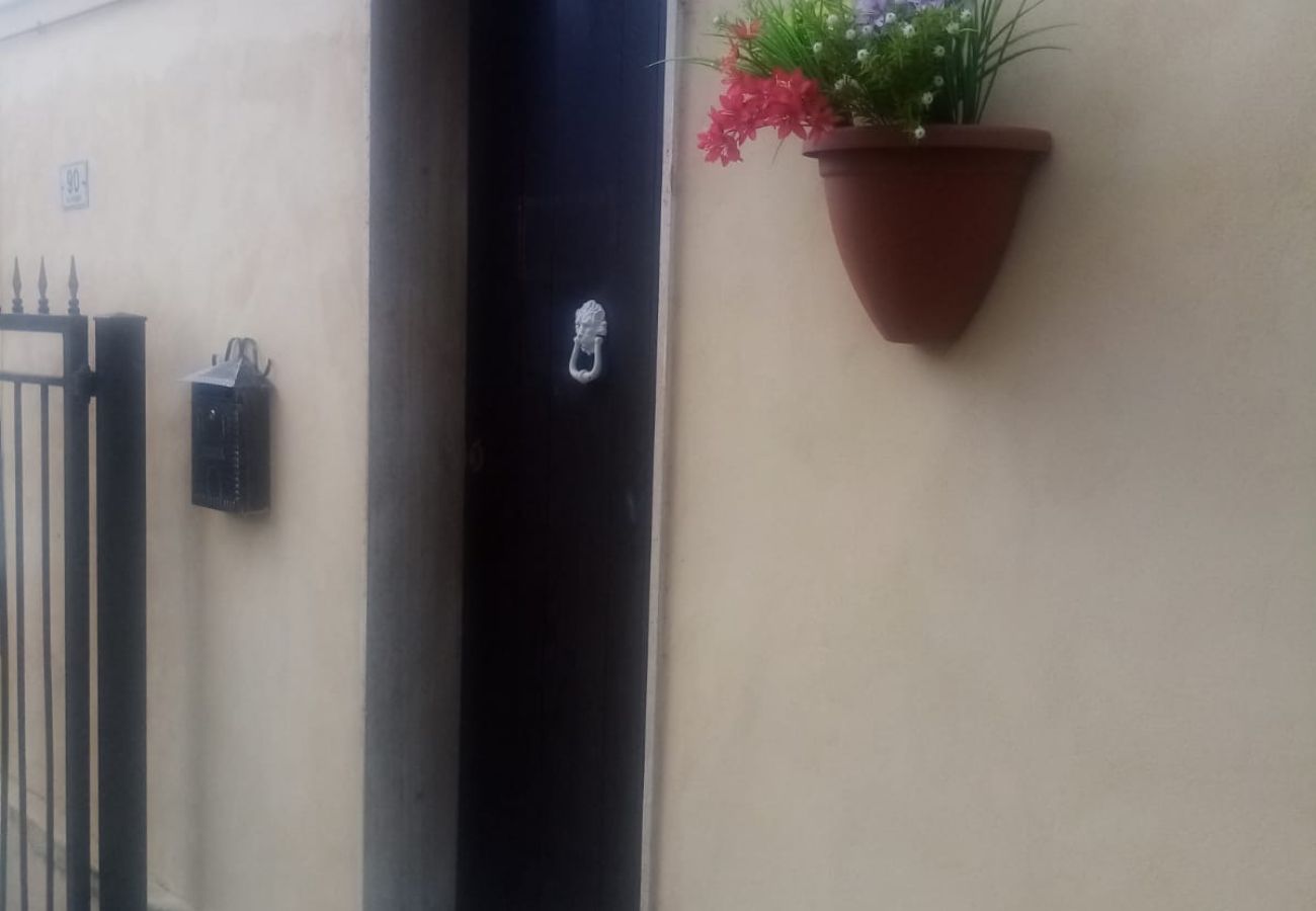 Apartment in Imperia - Paint House