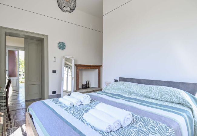 Estudio en Solto Collina - Room - La Poesia, Villa Giovanna  Estudio en Solto Collina - Room - La Poesia, Villa Giovanna