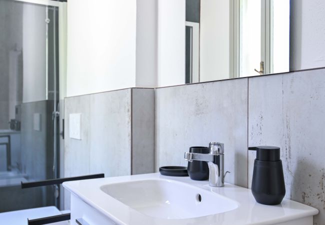 Estudio en Solto Collina - Room - Le Ninfee, Villa Giovanna  Estudio en Solto Collina - Room - Le Ninfee, Villa Giovanna