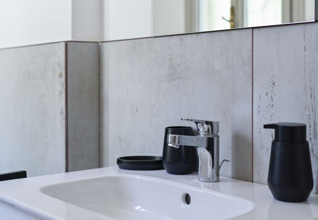 Estudio en Solto Collina - Room - Le Ninfee, Villa Giovanna  Estudio en Solto Collina - Room - Le Ninfee, Villa Giovanna