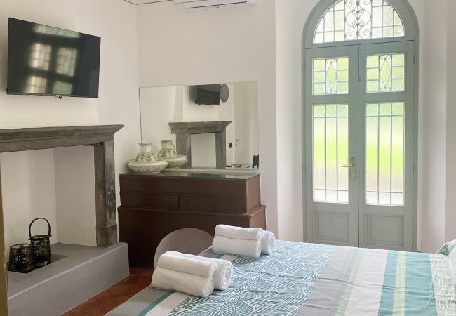 Estudio en Solto Collina - Room - Le Ninfee, Villa Giovanna  Estudio en Solto Collina - Room - Le Ninfee, Villa Giovanna