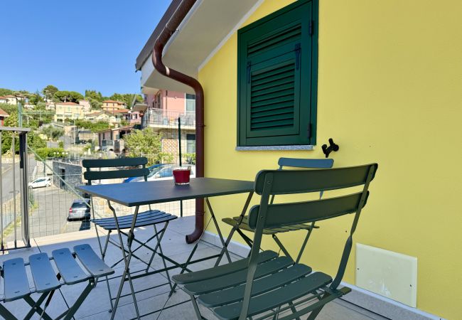 Apartamento en Imperia - Villa Catocce - Ardesia Rossa Apartment Apartamento en Imperia - Villa Catocce - Ardesia Rossa Apartment